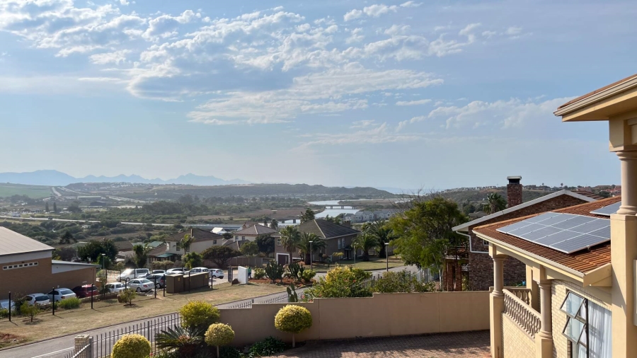6 Bedroom Property for Sale in Hartenbos Heuwels Western Cape